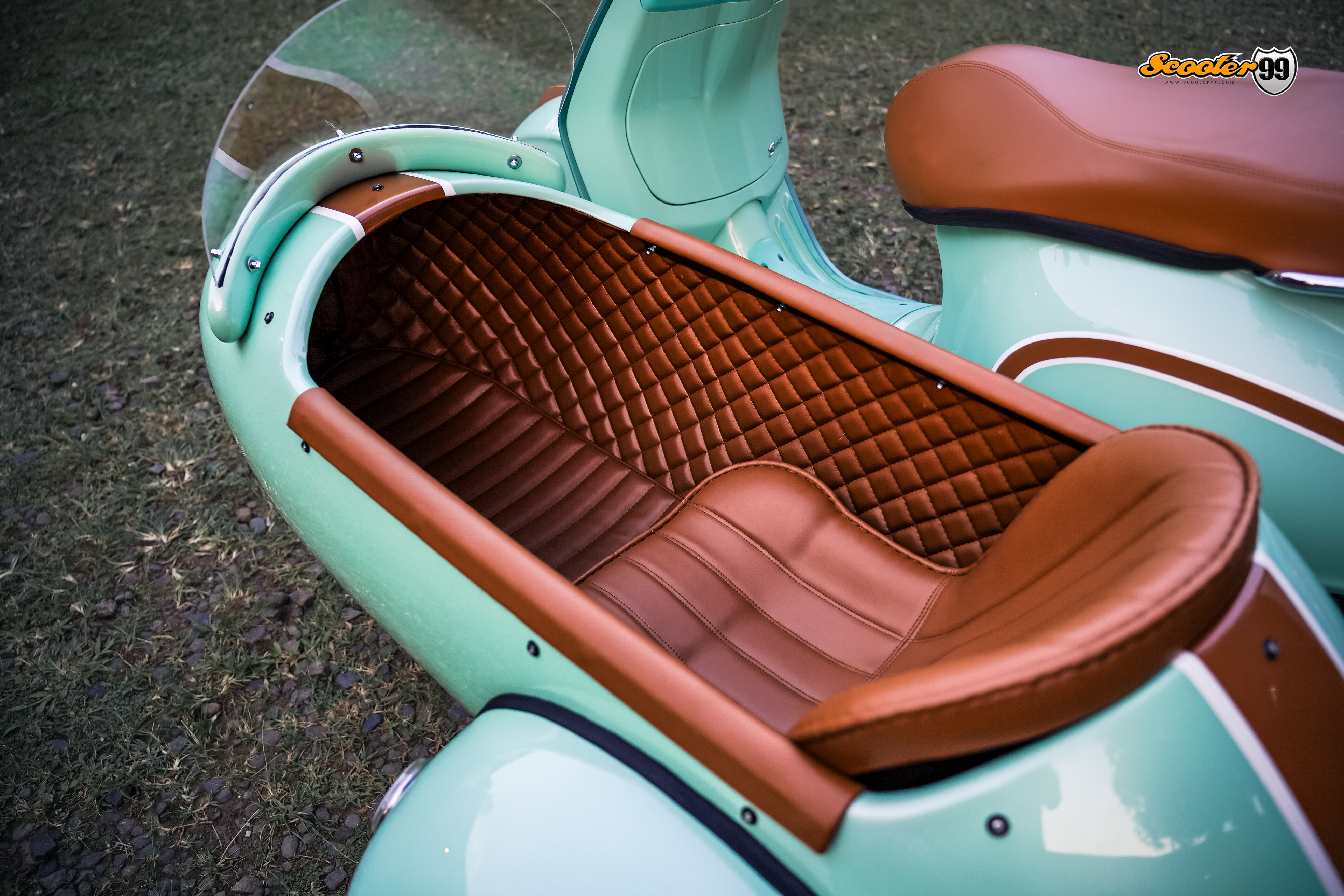 Sidecar Kit for Vespa GTS mount and linkage detail